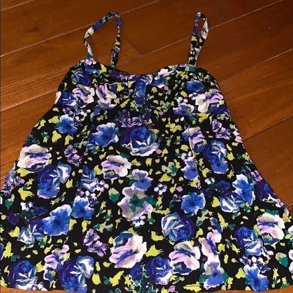 Tank size small   - Picture 6 of 7